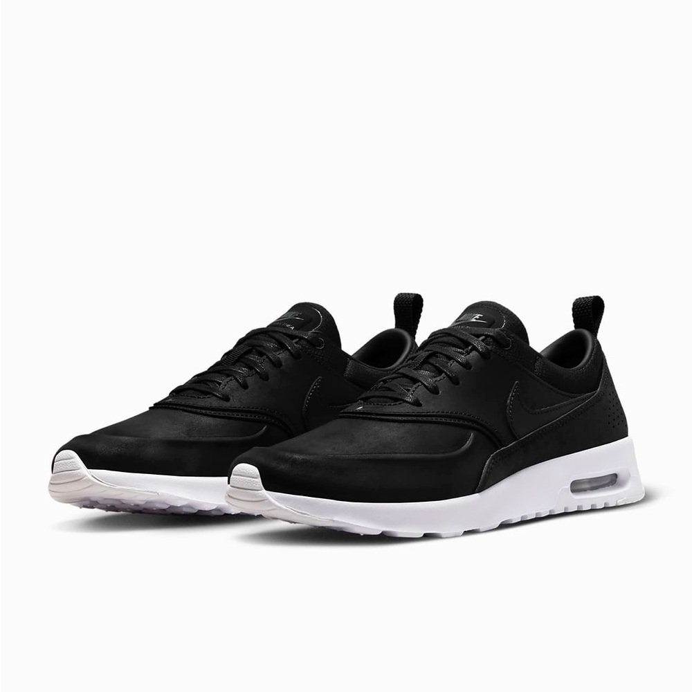 Nike Air Max Thea Premium. Women's Shoes - 9.5